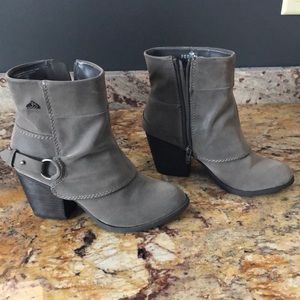 Size 7 grey booties